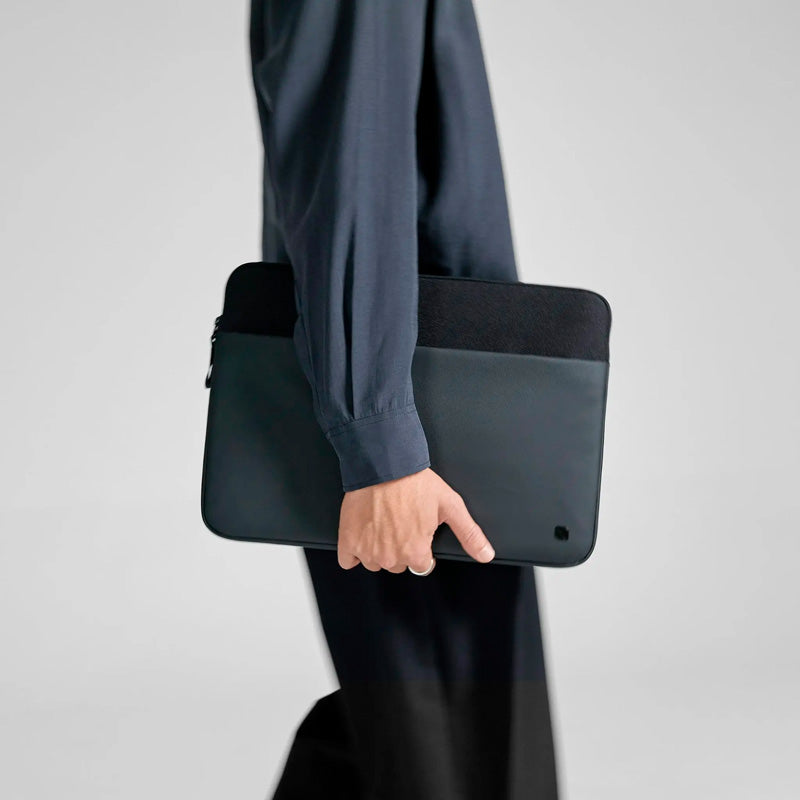 Capa A.R.C MacBook Pro 14" Preta