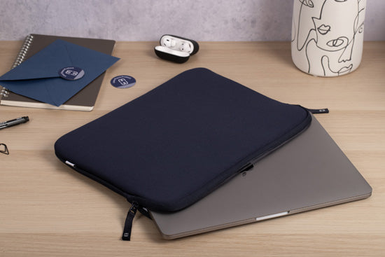 Capa MacBook Pro 14 Basics ²Life Azul/Branco