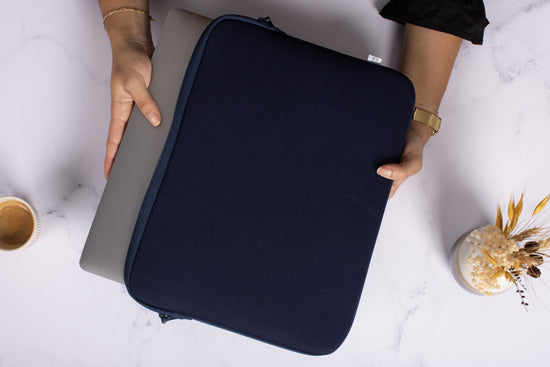 Capa MacBook Pro 14 Basics ²Life Azul/Branco