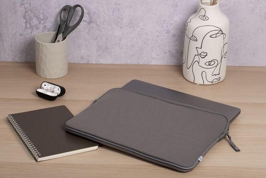 Capa MacBook Pro 16 Basics ²Life Cinza/Branco