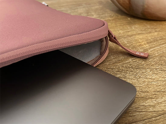 Capa MacBook Pro 14 Basics ²Life Rosa/Branco