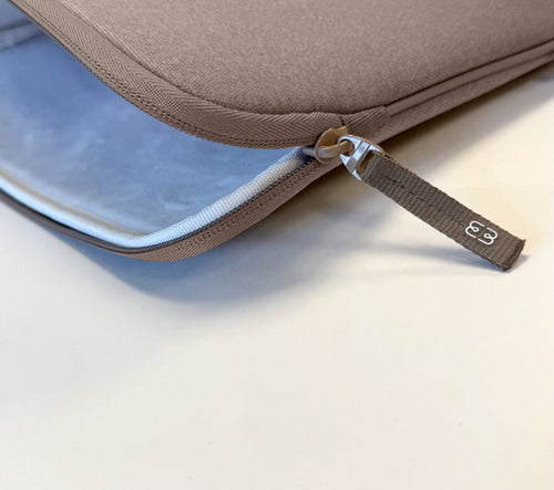 Capa MacBook Pro 14 Shade ²Life Castanho