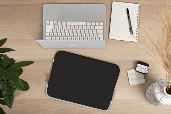 Capa MacBook NEO Basics²Life Perfect Fit Black / Moon