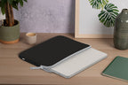 Capa MacBook NEO Basics²Life Perfect Fit Black / Moon