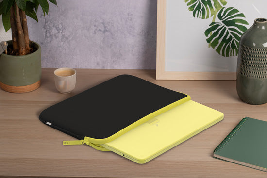 Capa MacBook NEO Basics²Life Perfect Fit Black / Lemon