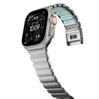 Pulseira Stratos 49mm Titânio Natural/Icy Blue Glow KFM