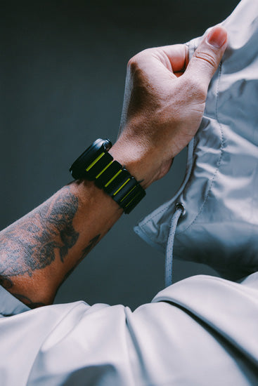 Bracelete Stratos 49mm Black Titanium/Volt KFM