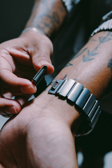 Bracelete Stratos 49mm Titânio Preto/KFM Preto