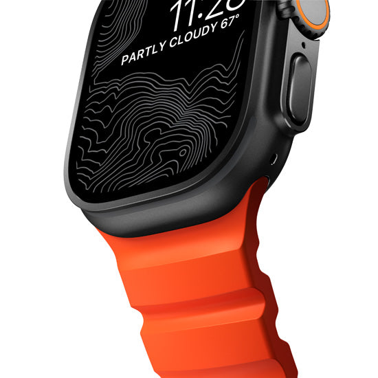 Rocky Point Band 44/45/46/49mm Magma/Black Hardware