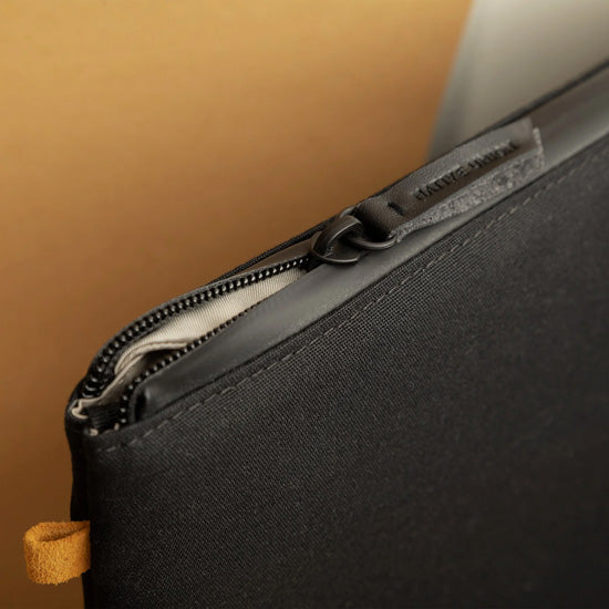 W.F.A Stow Lite MacBook Pro 16" Preto