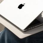Capa Stow Slim MacBook 15"/16" Sandstone
