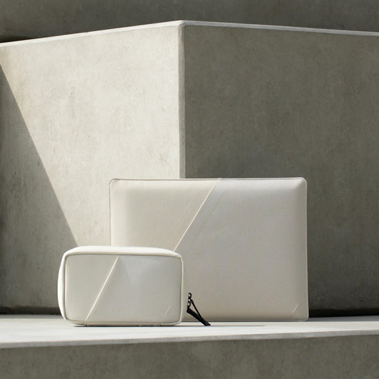 Capa Stow Slim MacBook 15"/16" Sandstone