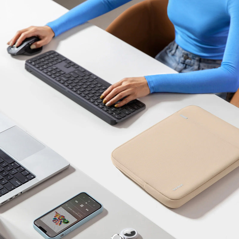 Capa Defender-A13 para MacBook Pro 16" Sand