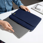 Capa Light-A18 para MacBook Air e Pro 13" (M5/M4/M3) Azul Marinho