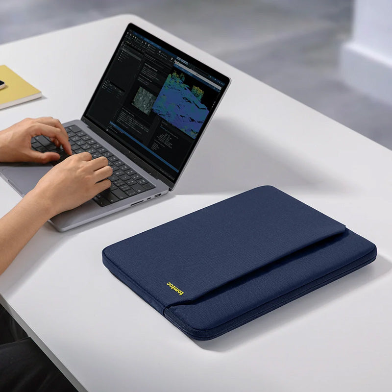 Capa Light-A18 para MacBook Air e Pro 13" (M5/M4/M3) Azul Marinho