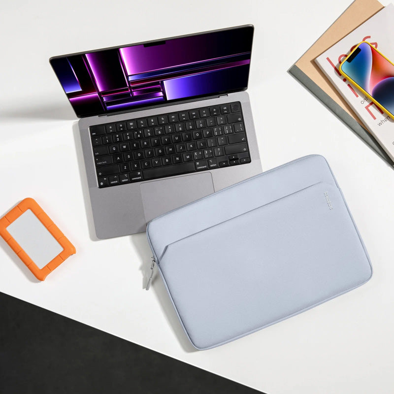 Capa Light-A18 para MacBook Air e Pro 13" (M5/M4/M3) Light Blue
