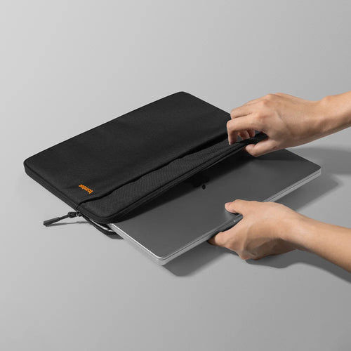 Capa Light-A18 para MacBook Air e Pro 13" (M5/M4/M3) Preto