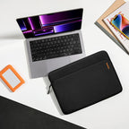 Capa Light-A18 para MacBook Air e Pro 13" (M5/M4/M3) Preto