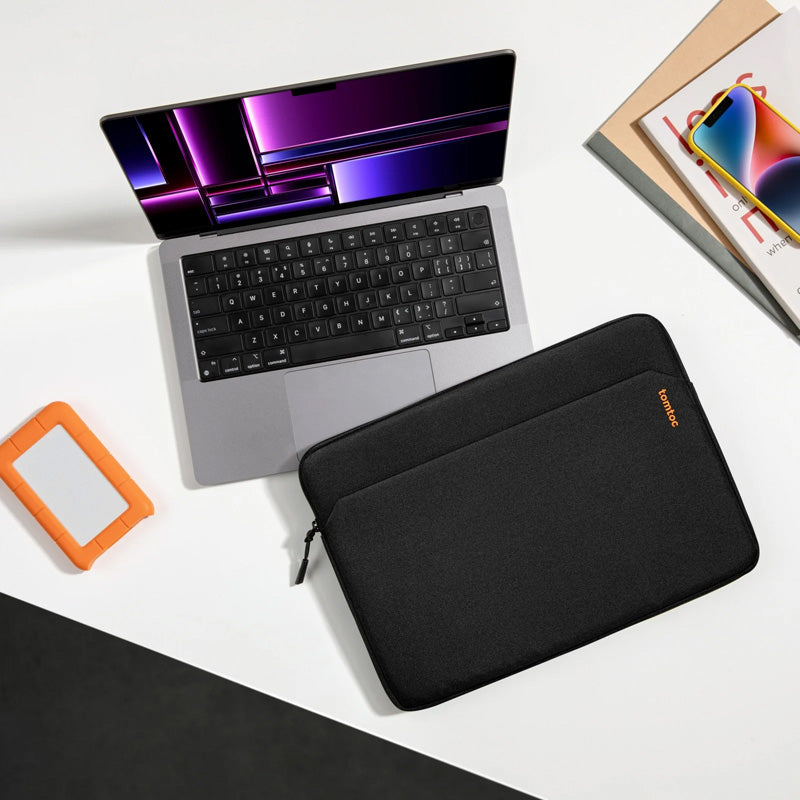 Capa Light-A18 para MacBook Air e Pro 13" (M5/M4/M3) Preto