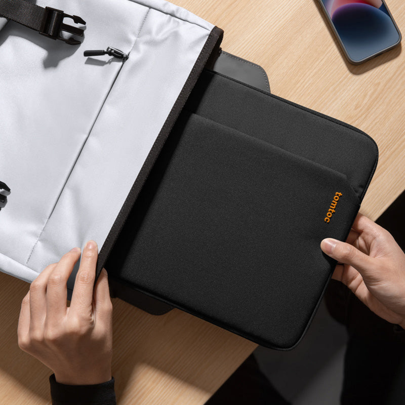 Capa Light-A18 para MacBook Air e Pro 13" (M5/M4/M3) Preto