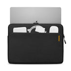 Capa Light-A18 para MacBook Air e Pro 13" (M5/M4/M3) Preto