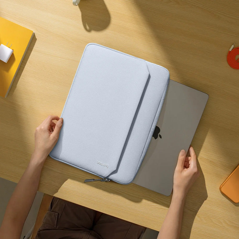 Capa Light-A18 para MacBook Neo de 13" Azul Claro