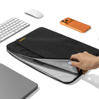 Capa Light-A18 para MacBook Neo 13" Preto