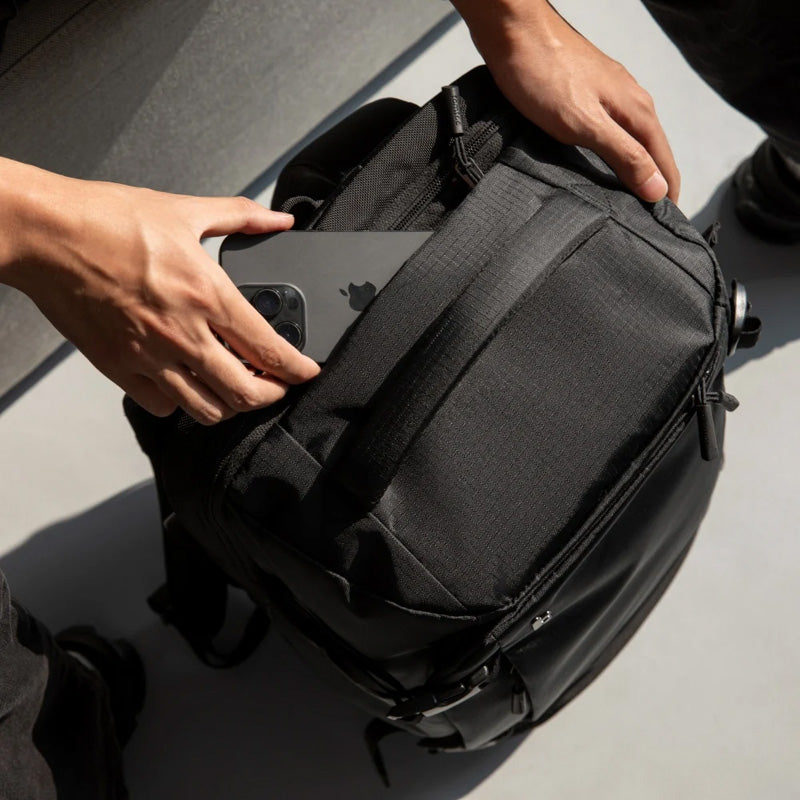 Mochila de viagem Navigator-T66 Liteway 40L Preta