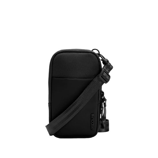 A.R.C. Small Crossbody Bag Black - Incase